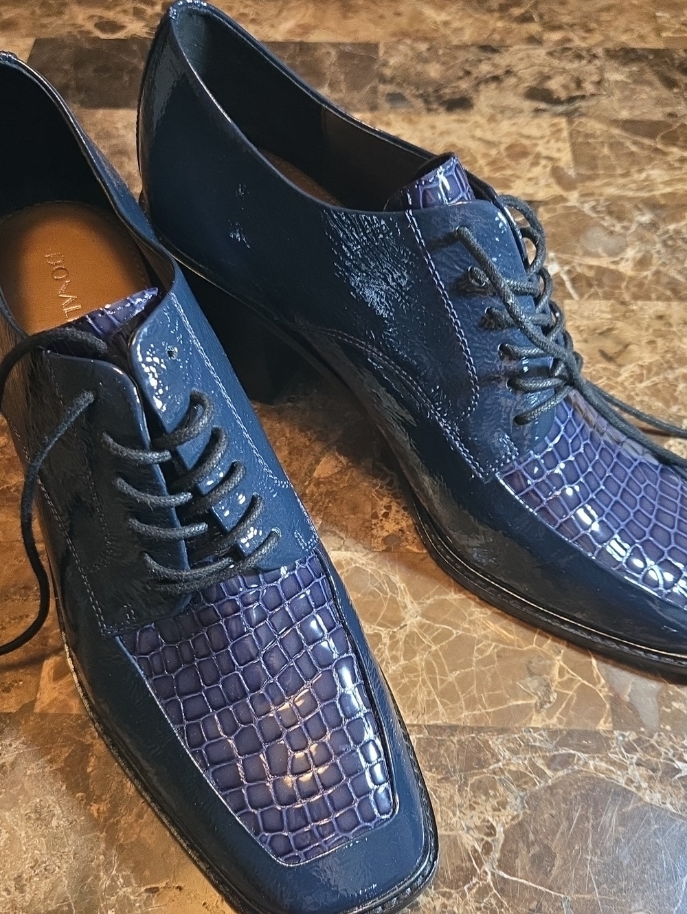 Donald J. Pliner Dark Blue Croc Embossed Heeled Oxfords Women's Size 10M